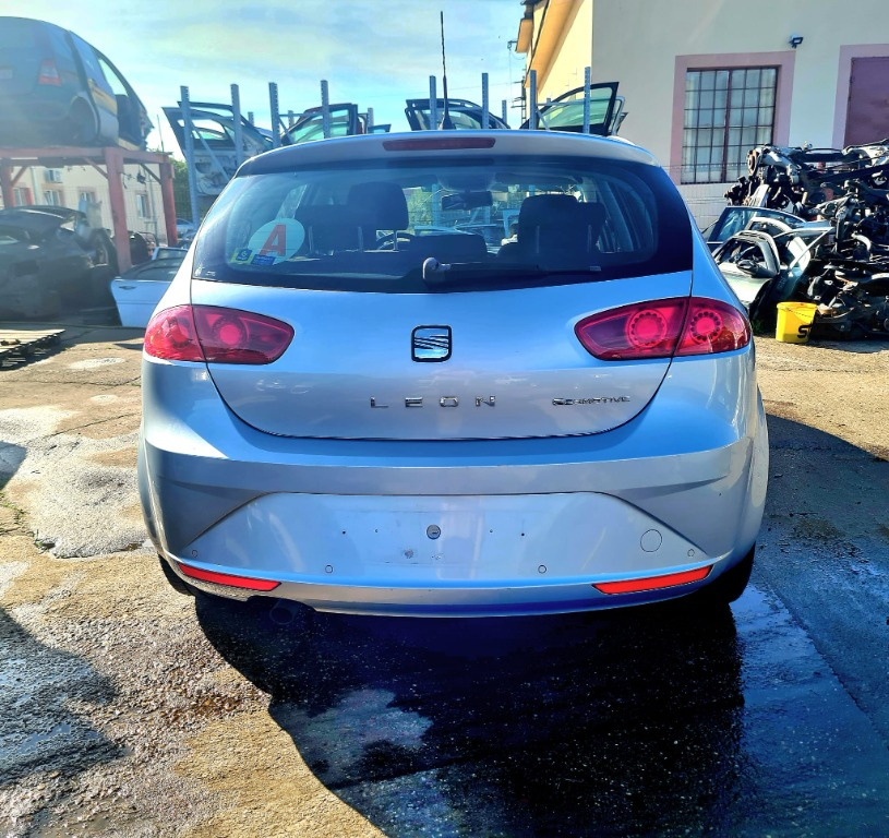 Praguri Seat Leon 2011 HATCHBACK 1,6 TDI