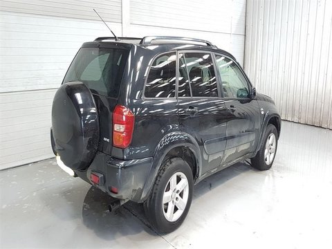 Praguri Toyota RAV 4 2005 SUV 2.0 D