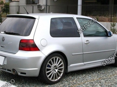 Praguri Volkswagen Golf 4 R32 Look 1997-2003 v3 - Maxton Design