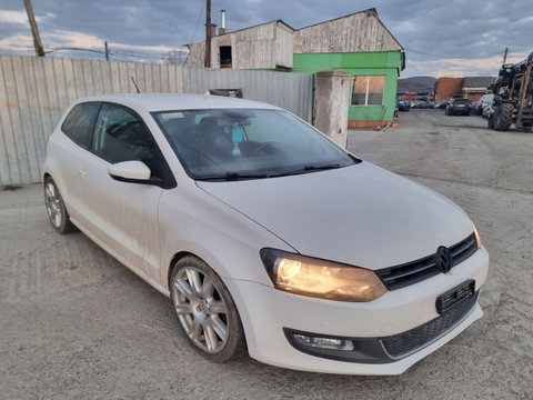 Praguri Volkswagen Polo 6R 2012 Hatchback 1.2