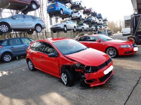 Praguri Volkswagen Polo 6R 2013 HATCHBACK 1.2 i