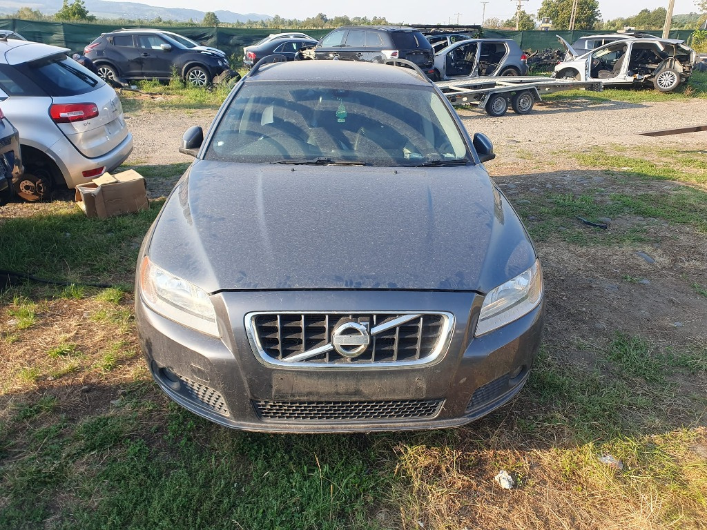 Praguri Volvo V70 2010 Break 2.0 D