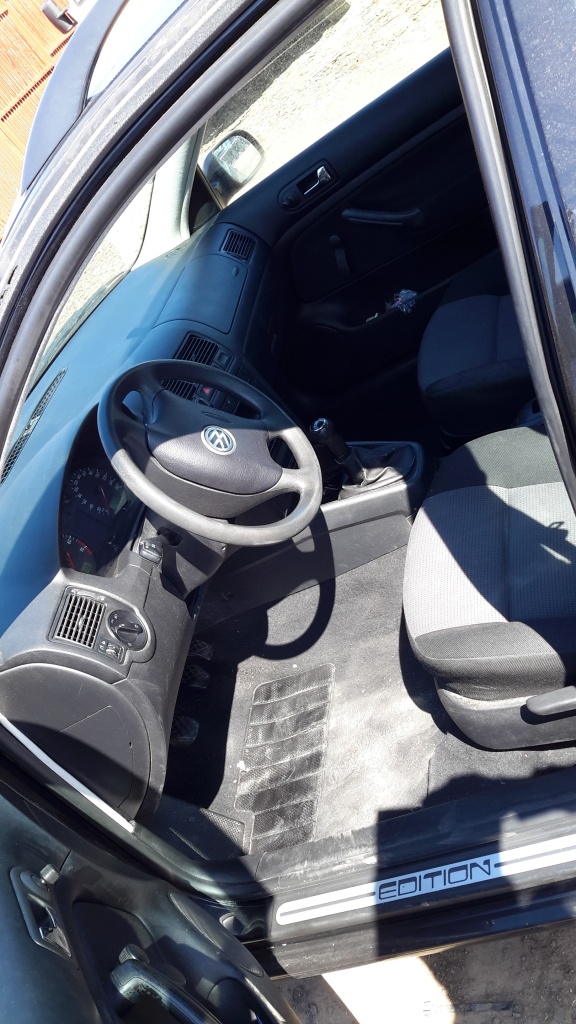 Praguri VW Golf 4 2000 break 1.6
