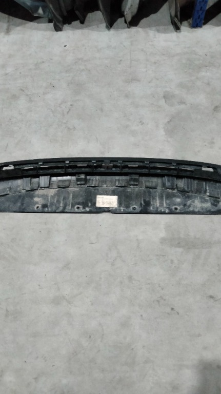 Prelungire (fustă) bară față Volvo xc40 2017-2024 32210435 31449340 (cu mici urme de uzură)