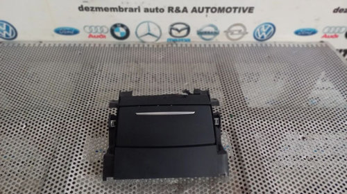 Priza Bricheta Spate Cotiera Audi A8 4H 