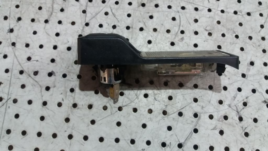 Priza cu iluminare BMW E81/ E82/E87/E88 2.0 DIESEL 2004-2013