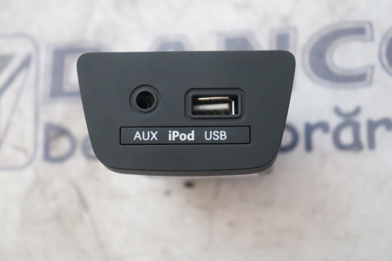 PRIZA USB AUX HYUNDAI I30 AN 2015 96120-A5000