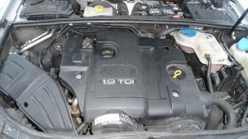 Proiectoare Audi A4 B7 2006 Berlina. 1,9