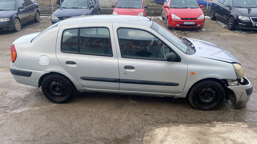 Proiectoare Renault Clio 2003 limuzina 1