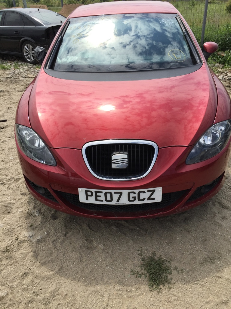 Proiectoare Seat Leon 2008 hatchback 1.9