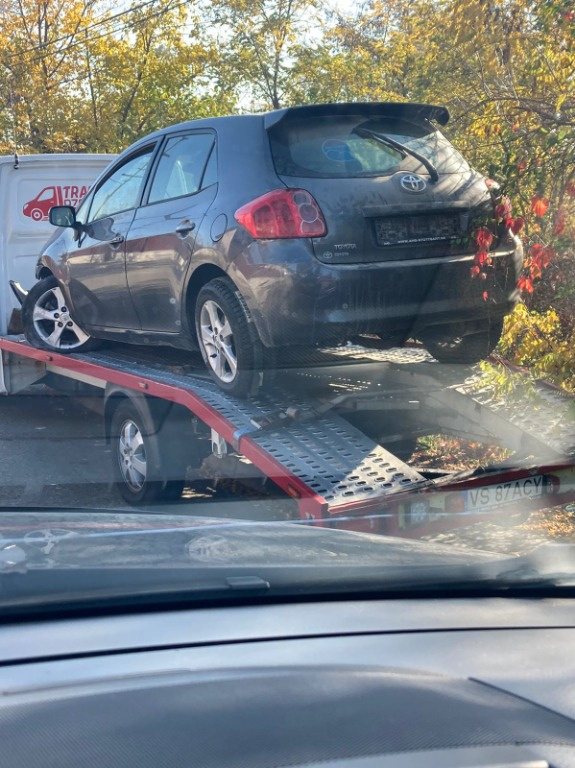 Proiectoare Toyota Auris 2007 hatchback 2.2