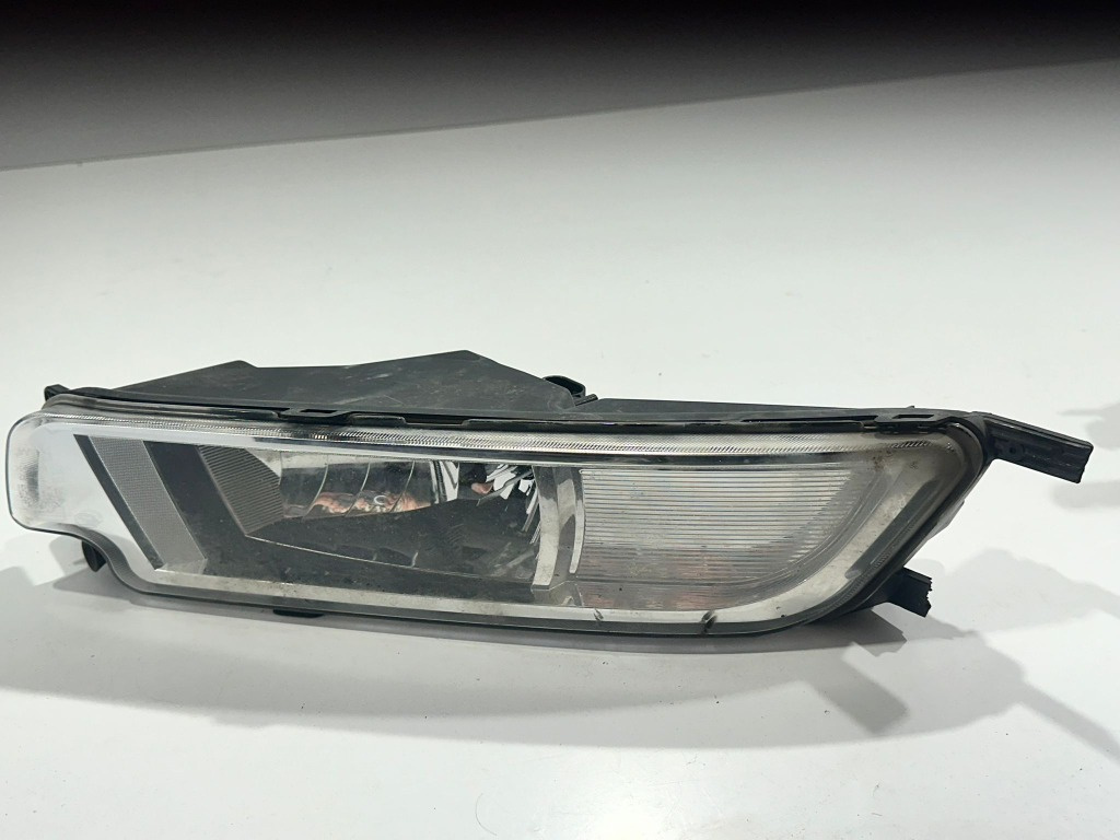PROIECTOR DREAPTA VOLKSWAGEN PASSAT B8 COD 3G0941662L.