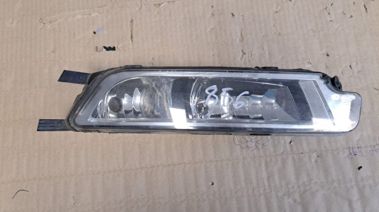 Proiector dreapta Volkswagen Passat B8 cod 3G0941662J