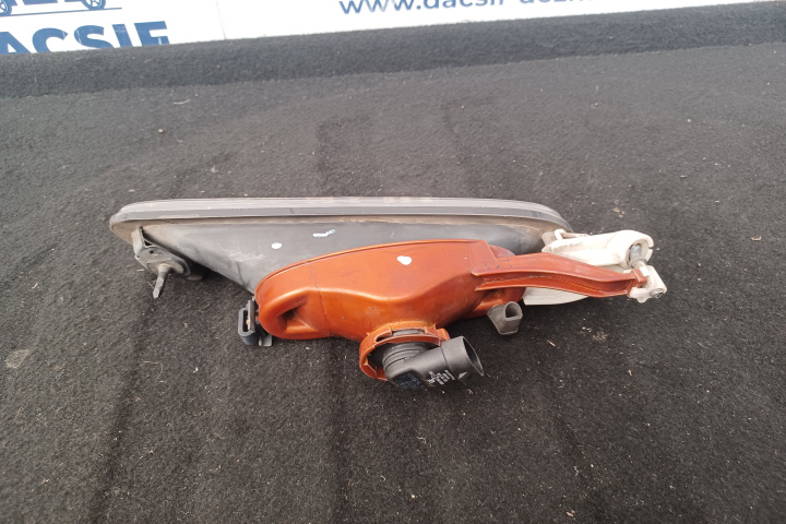 Proiector stanga 147271 147271 BMW Seria