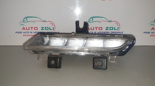 Proiector STANGA lumina de zi Renault Cl