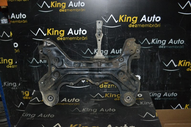 PUNTE FATA / JUG / CADRU MOTOR VOLKSWAGEN BORA 2001 BERLINA 1.6 B