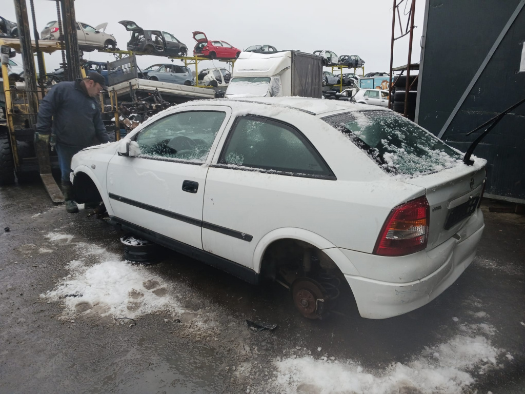 Punte spate 1.6 benzina Z16XE Opel Astra
