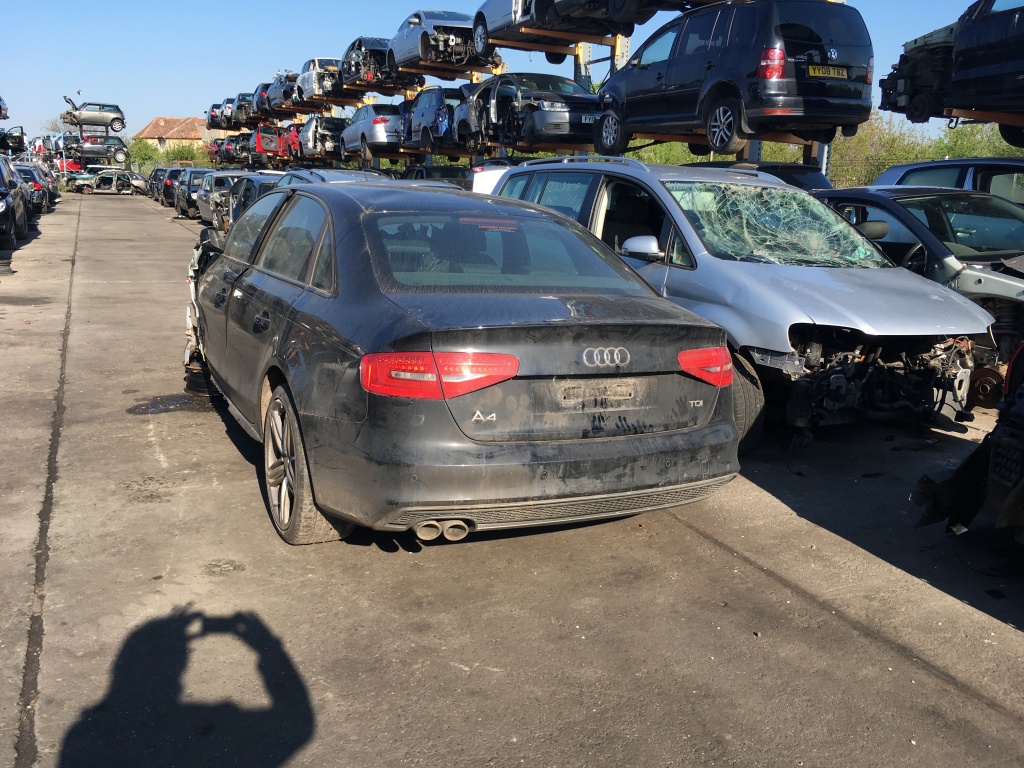 Punte spate Audi A4 B8 2014 limuzina 2.0