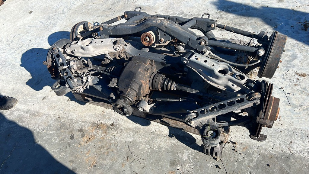 Punte spate completa BMW Seria 1 E90 320