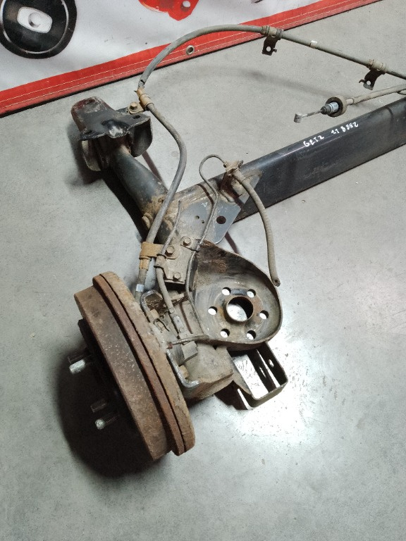 Punte spate Hyundai Getz 1.1 Benzina 200