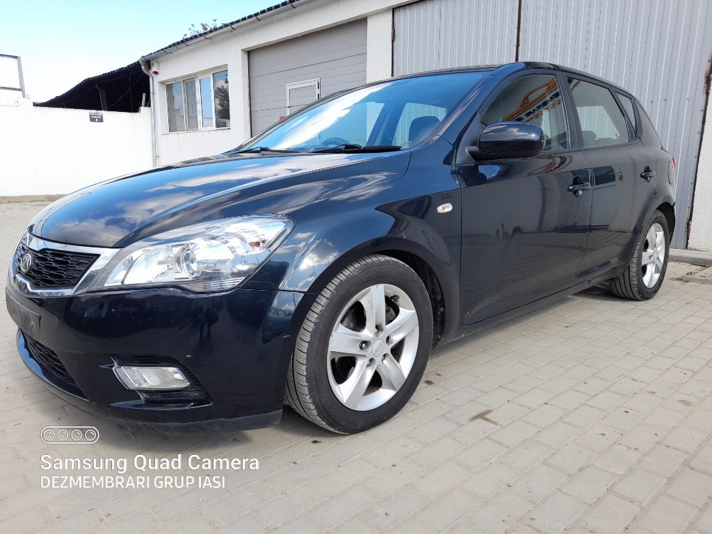 Punte spate Kia Ceed 2010 hatchback 1.6 