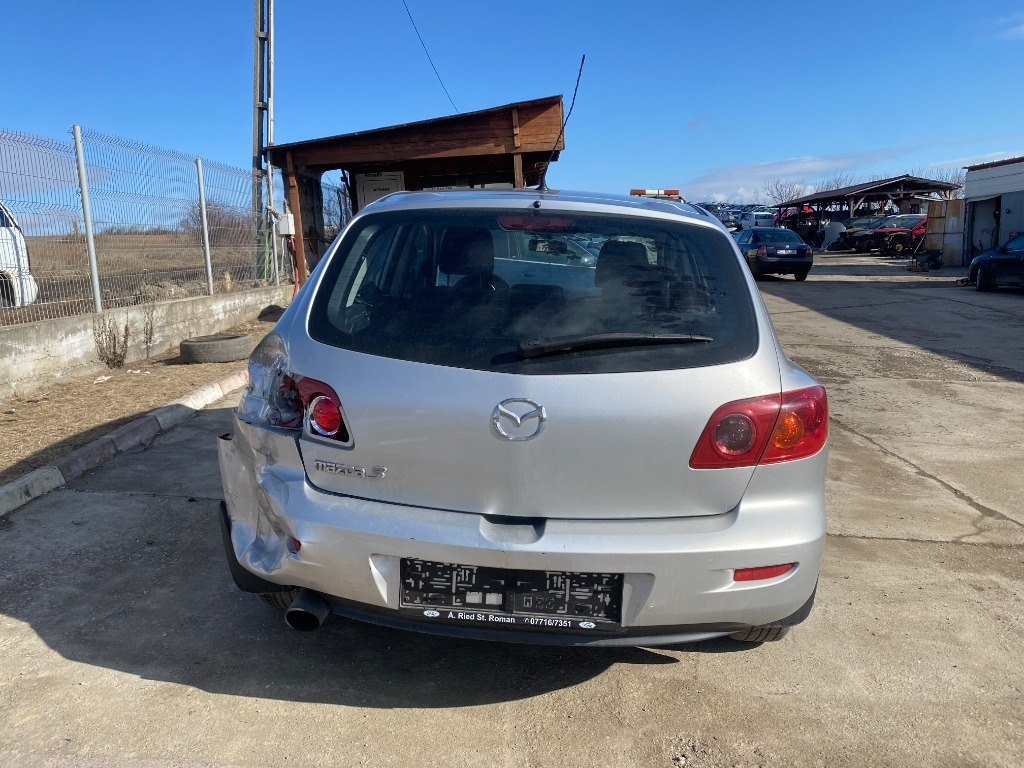 Punte spate Mazda 3 2004 hatchback 1.4 b