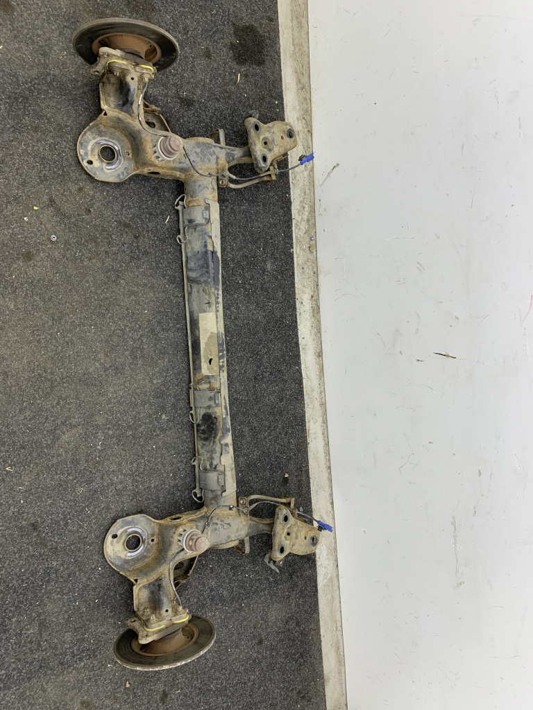 Punte spate Peugeot 2008 8H01 1.4 HDI 2013-2017 DezP: 26900