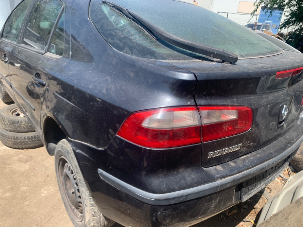 Punte spate Renault Laguna 2 hatchback 2005