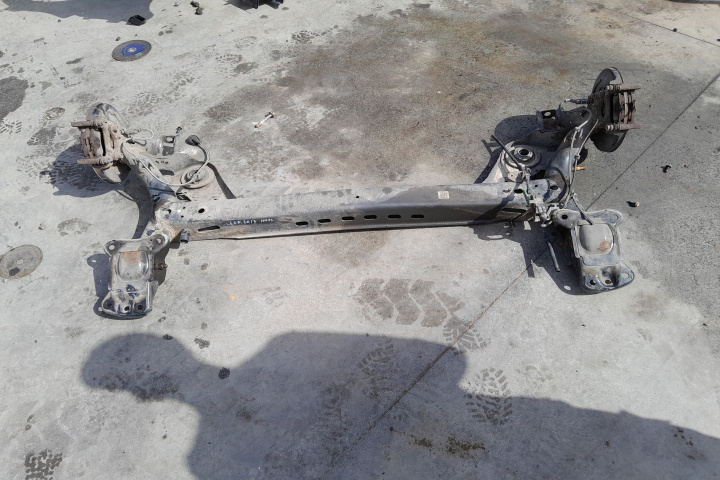 Punte spate Seat Leon 3 5F [2012 - 2016] FR hatchback 5-usi 1.4 TSI MT (122 hp)