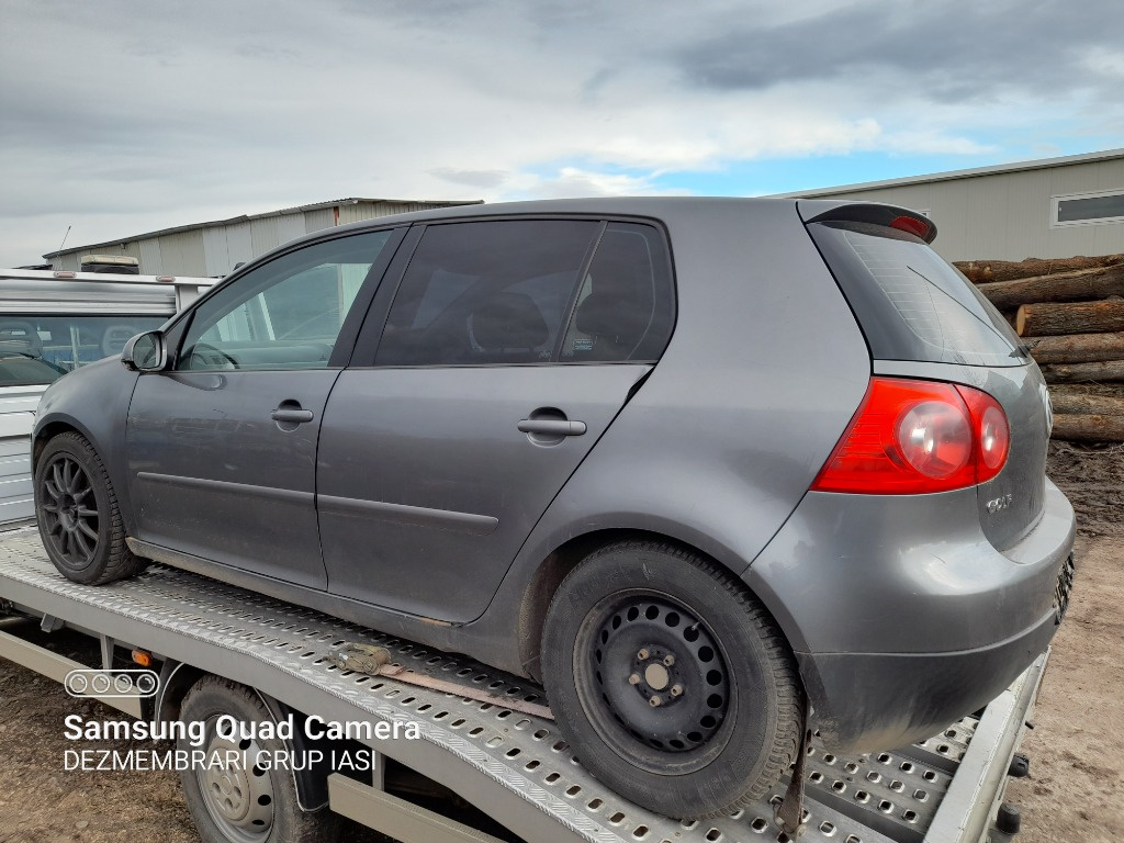 Punte spate Volkswagen Golf 5 2004 Hatch