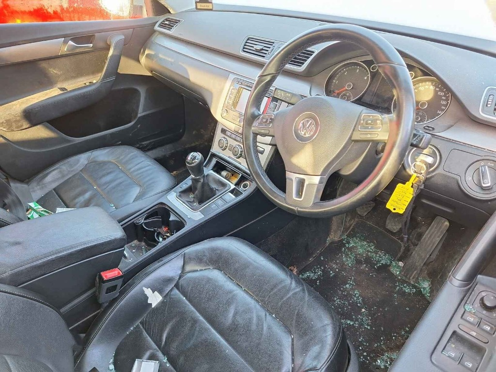 Punte spate Volkswagen Passat B7 2012 VA