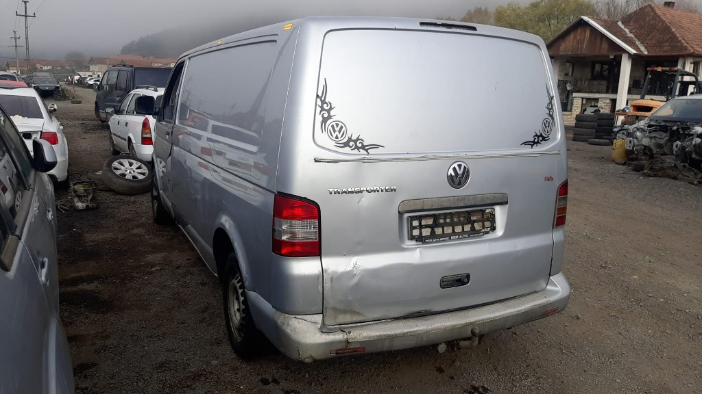 Punte spate Volkswagen Transporter V 2004 2.5 Diesel Cod motor AXD 130CP/96KW