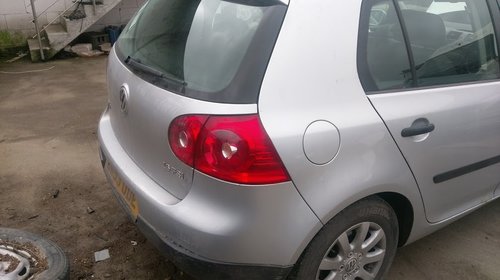 Punte spate VW golf 1.6 FSI din 2005