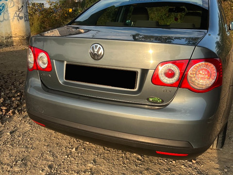 Punte spate VW Jetta din 2006