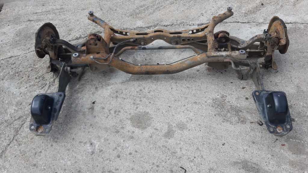 Punte spate VW Touran