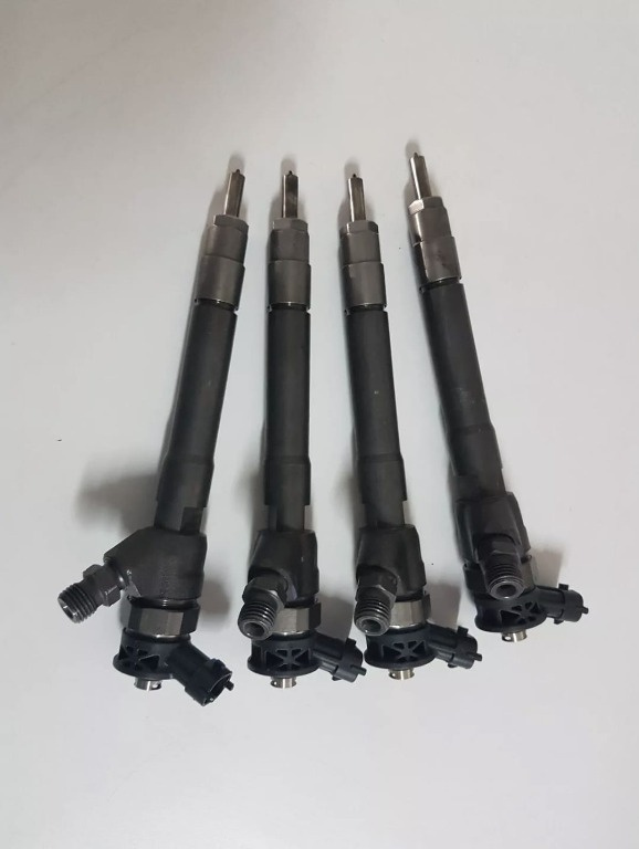 R9M Injectoare 96kw 130cai Euro 5 / 0445110414 / fab 2014 pt Nissan Qashqai / Nissan X Trail 1.6 dci motor R9M