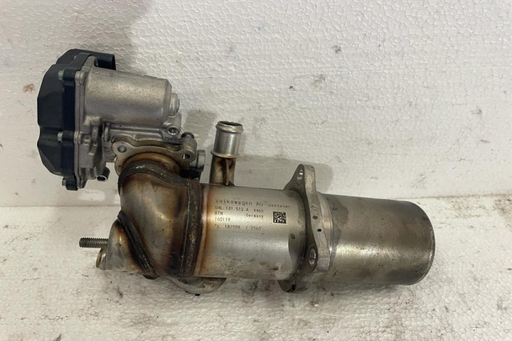Racitor gaze 04L131512A 04L131512A Audi A5 2 (F5) [2016 - 2020] S - Line Liftback 5-usi 2.0 TDI S tronic (150 hp) 110KW 150CP 8W6 F5 volan stanga S-Line LZ7S