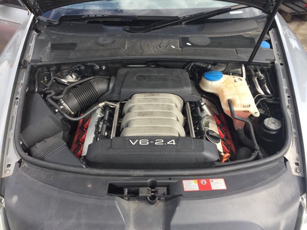 Racitor gaze Audi A6 C6 2005 limuzina 2.