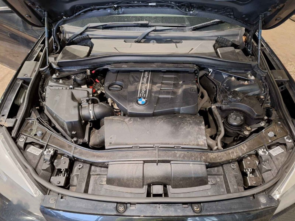 Racitor gaze BMW X1 2014 SUV 2.0 D