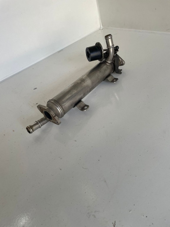 Racitor gaze CFF Audi Q3 2.0 tdi 2015 oem piesa motor CFF 03L131512B E5 140HP