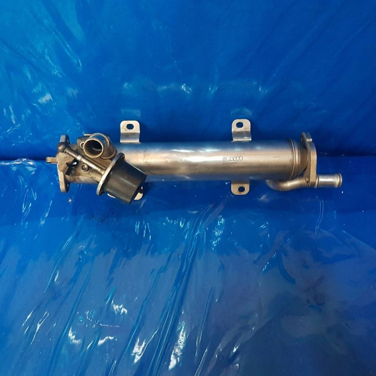 Racitor gaze cod 03l131512b audi a3 8p 2