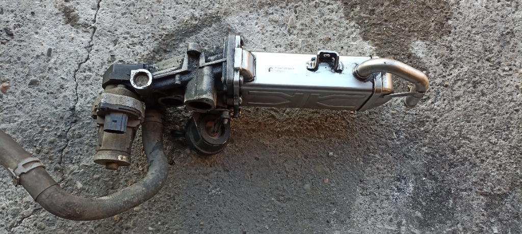 Racitor gaze egr Volkswagen Passat B7, 2