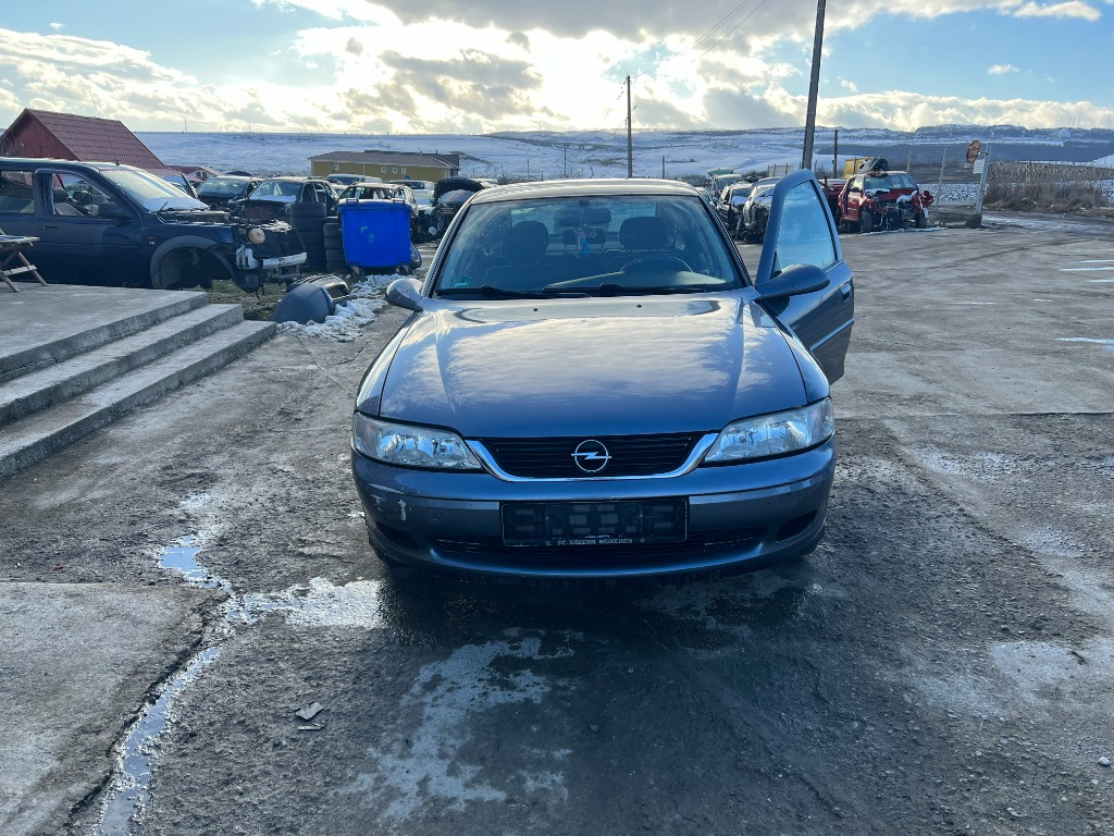 Racitor gaze Opel Vectra B 2001 limuzina 1,8 benzi