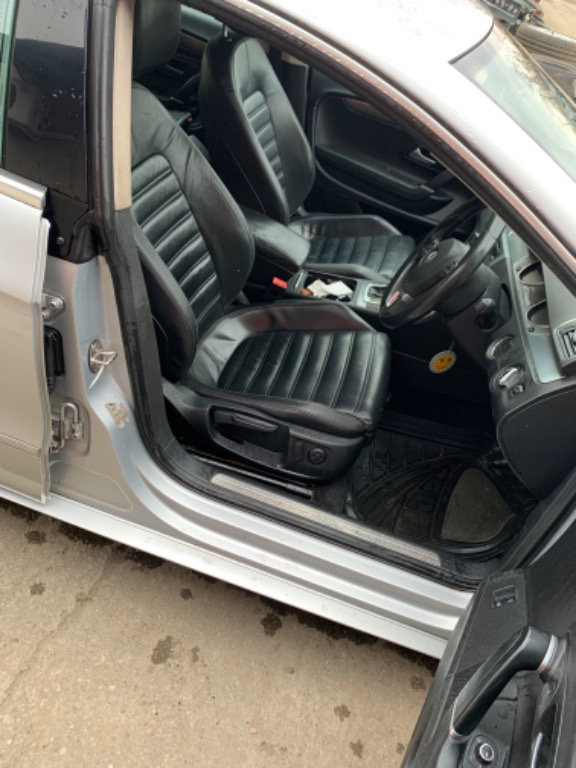 Racitor gaze Volkswagen Passat CC 2013 H