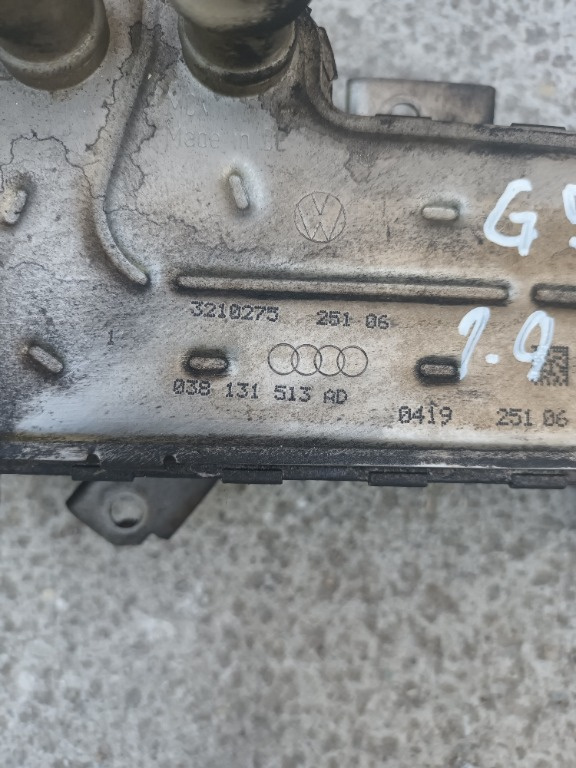 Racitor Gaze Vw Golf 5 + Cod piesa : 038 131 513 AD