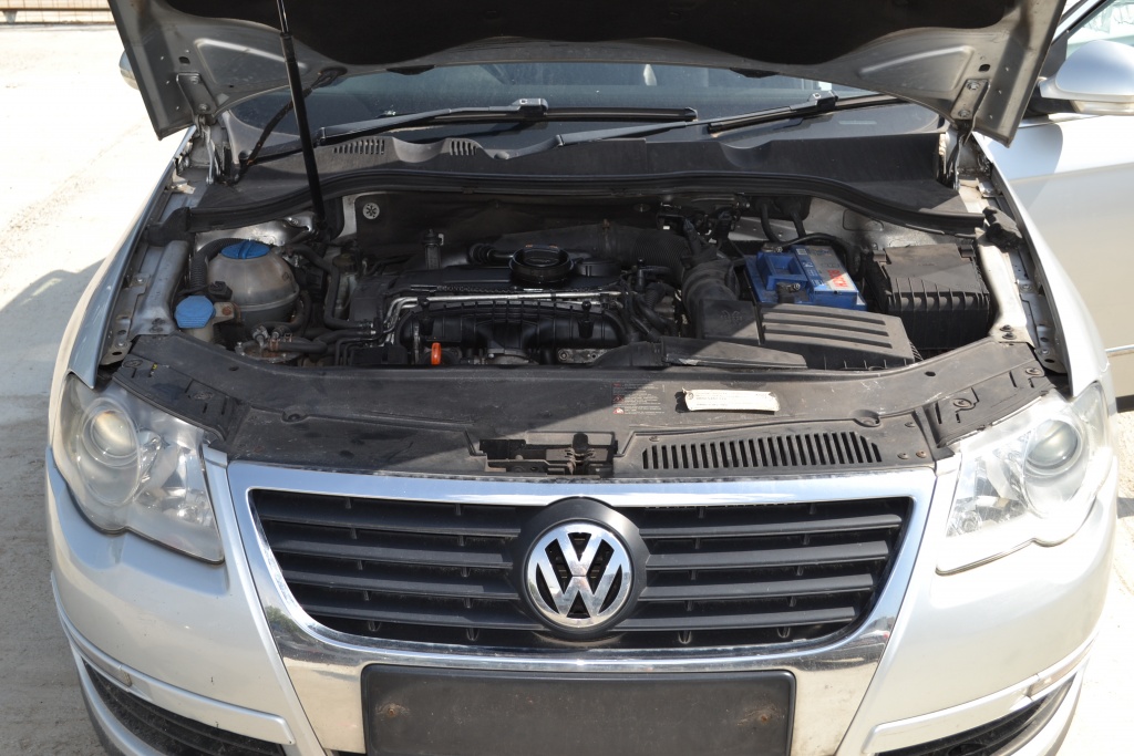 RACITOR GAZE VW PASSAT B6 2.0 TDI 140 CP LIMUZINA