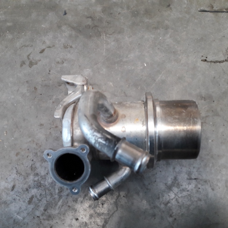 Racitor ulei VW Golf 7, 1.6 tdi CLHC, cod piesa 04L131512D