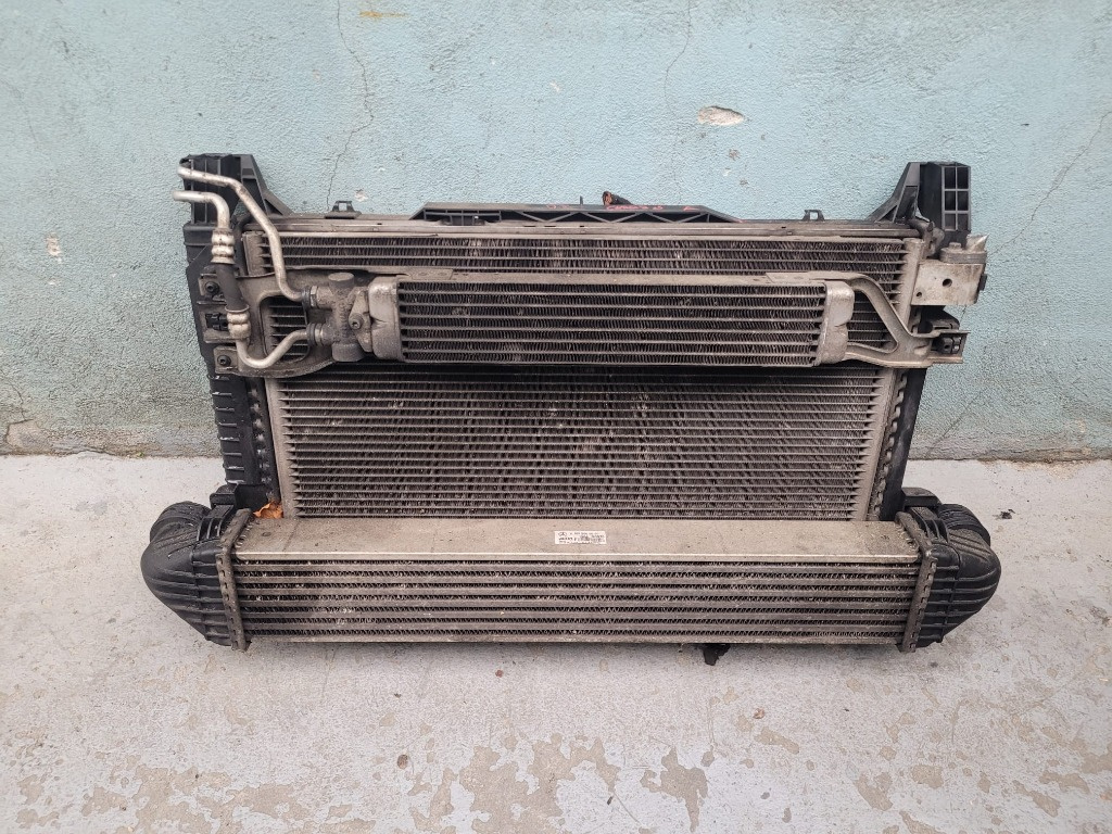 RADIATOARE ȘI VENTILATOR BMW SERIA 1 2.0 DIESEL AN 2006