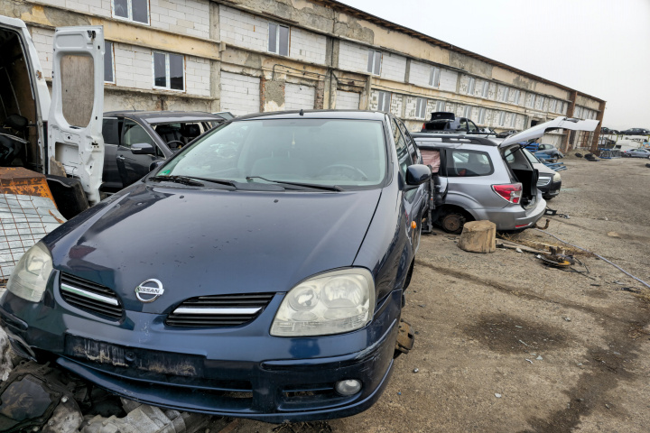 Radiator Ac Nissan Almera Tino V10 [2000