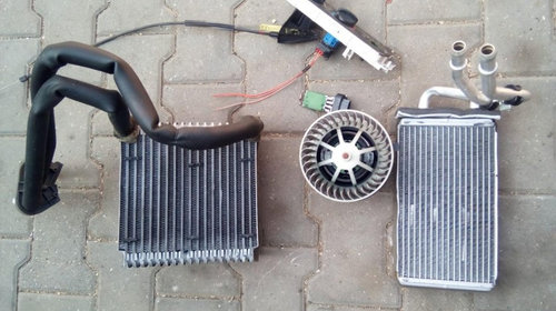 Radiator apa climatizare Ford Transit pe